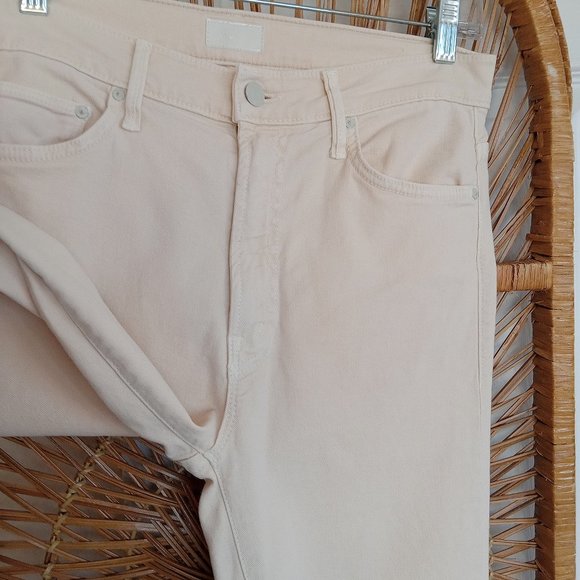 MOTHER Denim The Insider Crop Step Fray in Chalk Ivory - Picture 2 of 12